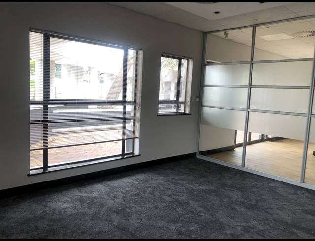 732M² OFFICE TO LET IN HYDE PARK